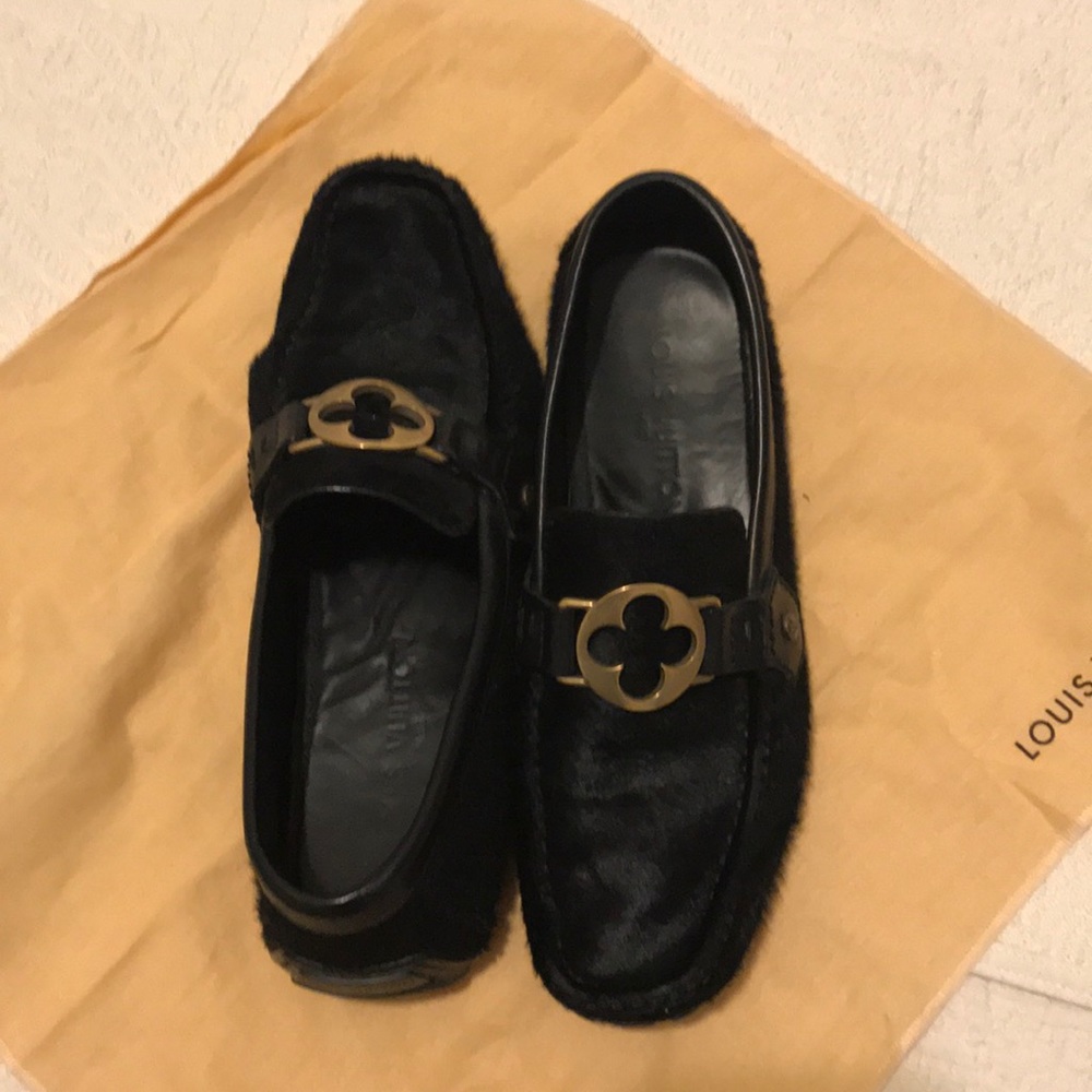 Shoes - Picture 3 of 6